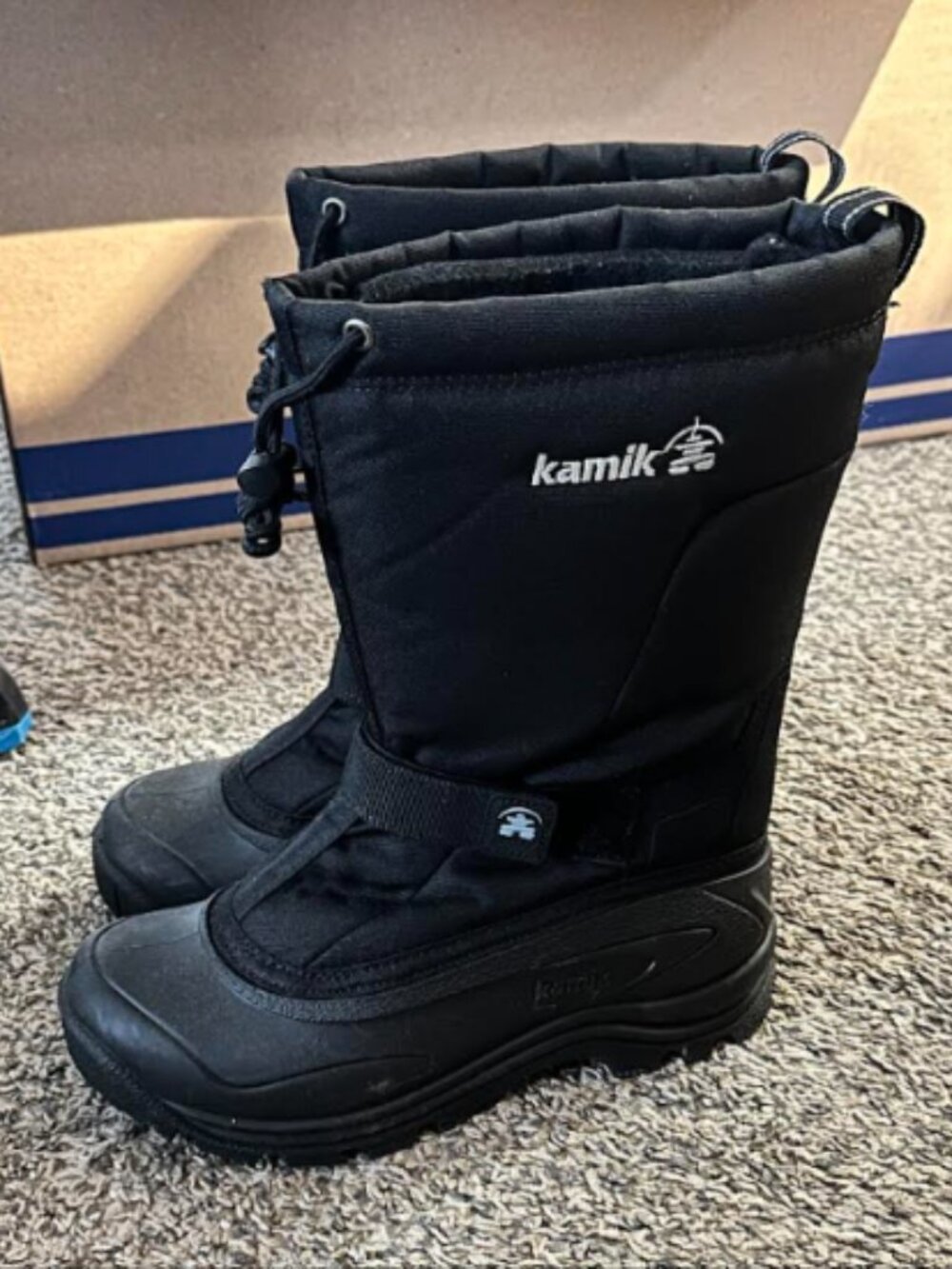 Women’s Kamik snow boots